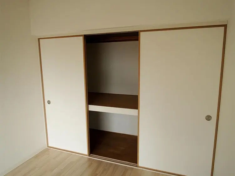 押し入れの洋服収納のコツ