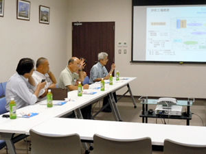 2013年度　新町自治会･表佐連合自治会　工場見学の様子１