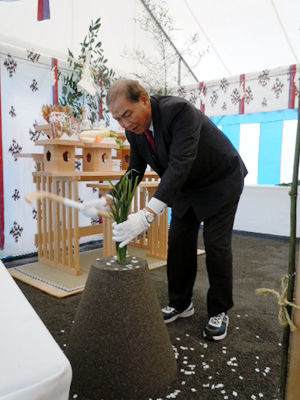 2012年度　開発棟・事務所棟新築工事の地鎮祭執行の様子１