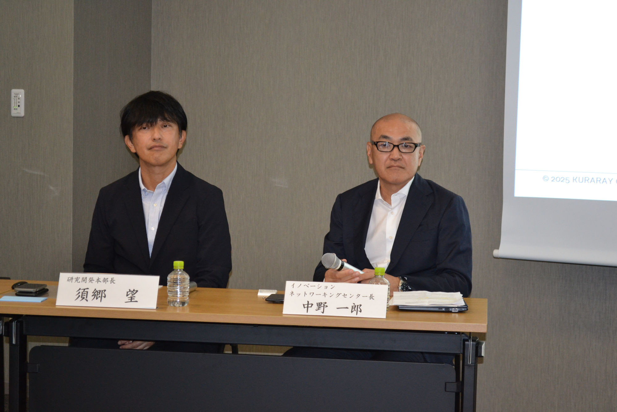 （左）研究開発本部長 須郷 望 （右）イノベーションネットワーキングセンター長　中野 一郎