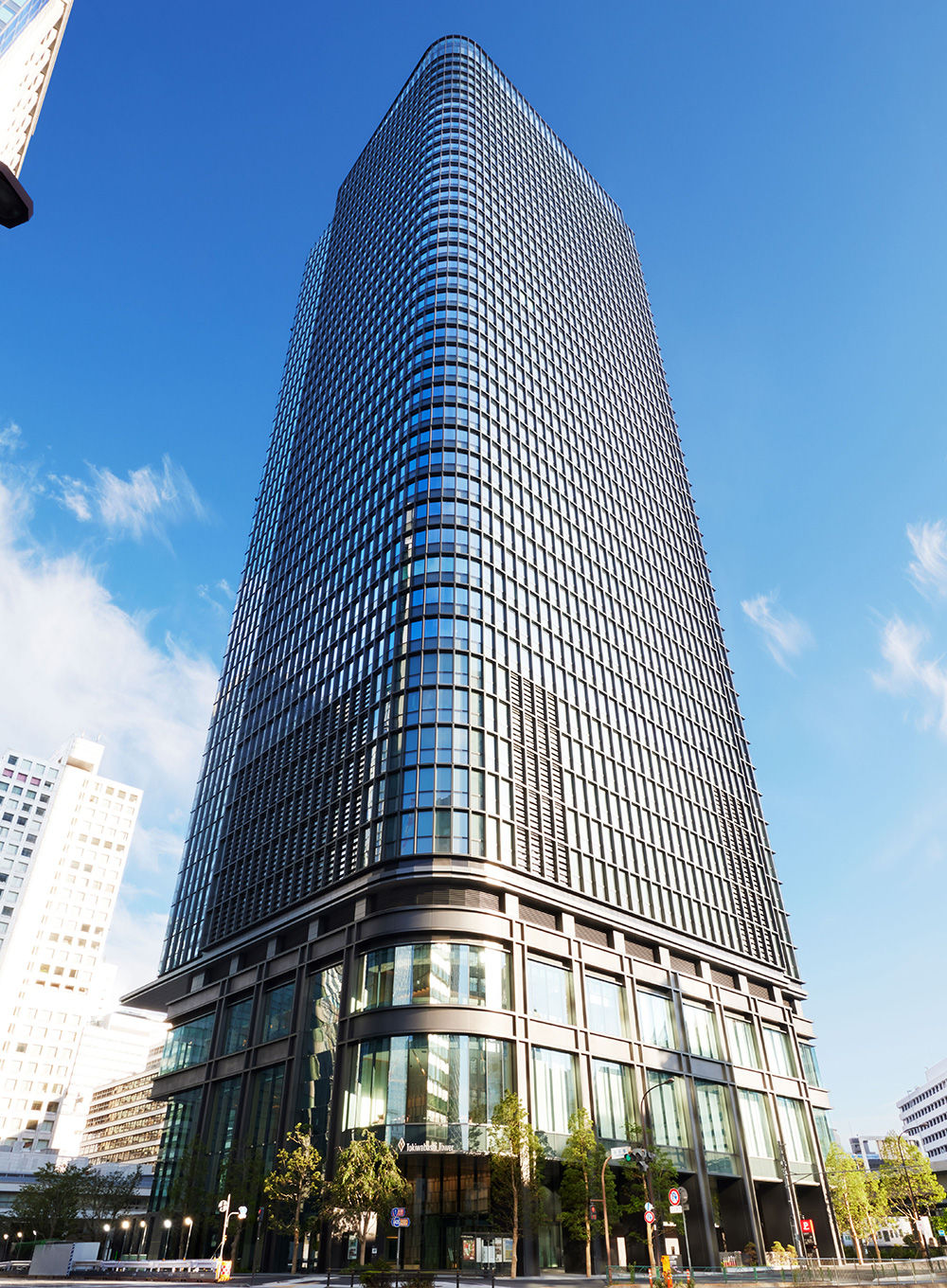 クラレプラスチック株式会社本社外観