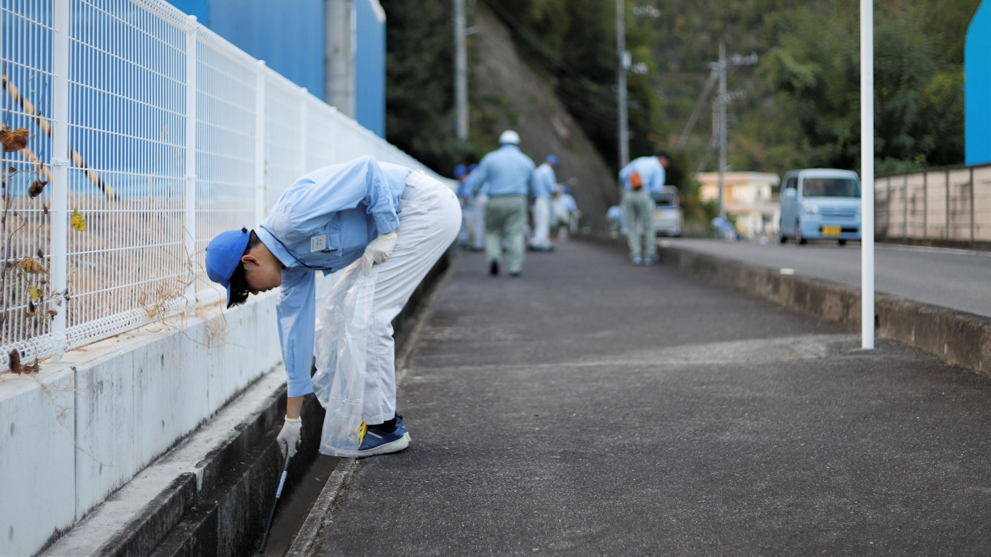 Image: Community road cleanup (Tsurumi)