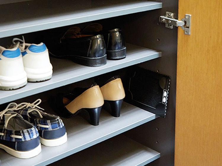 Dust‑mite trap sheet Use Image (Place it inside the shoe cabinet.)