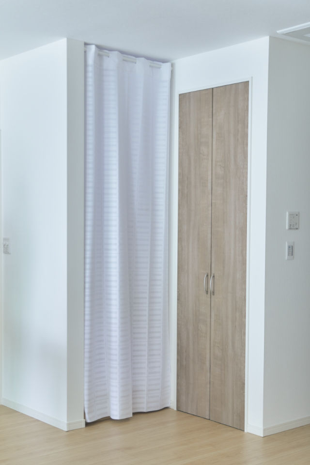 Heat‑shielding and UV‑blocking curtain (Noren) Product Image
