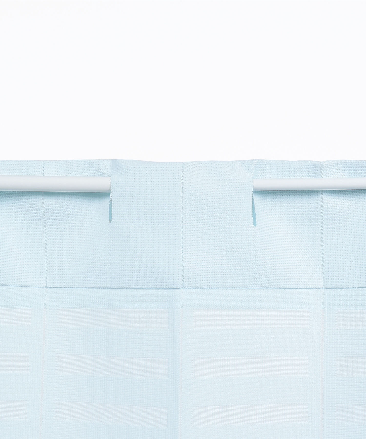 Heat‑shielding and UV‑blocking curtain (Noren) ; Attach with a latching rod.