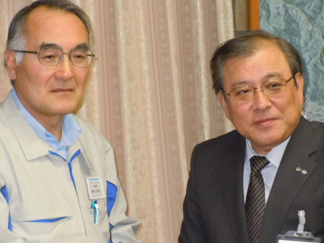 2015年度　マッチングギフト贈呈の様子