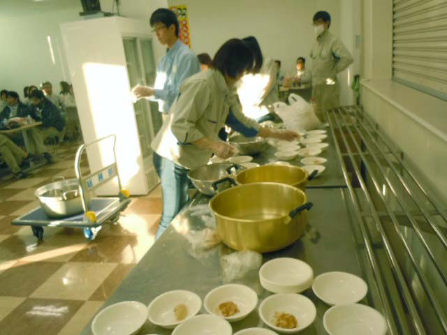 2016年度　年末餅つき大会の様子５