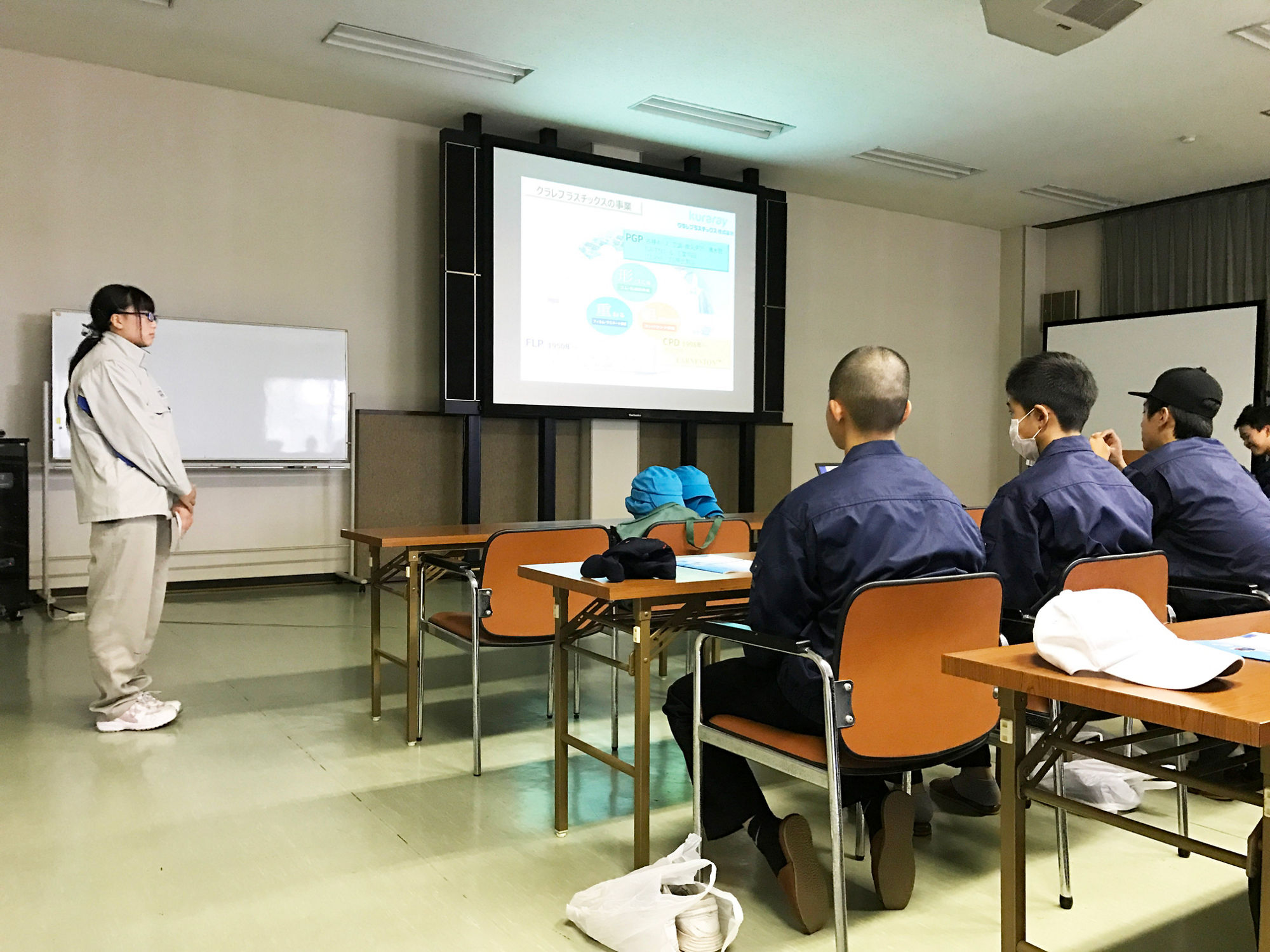 2017年度　高校生工場見学の様子１