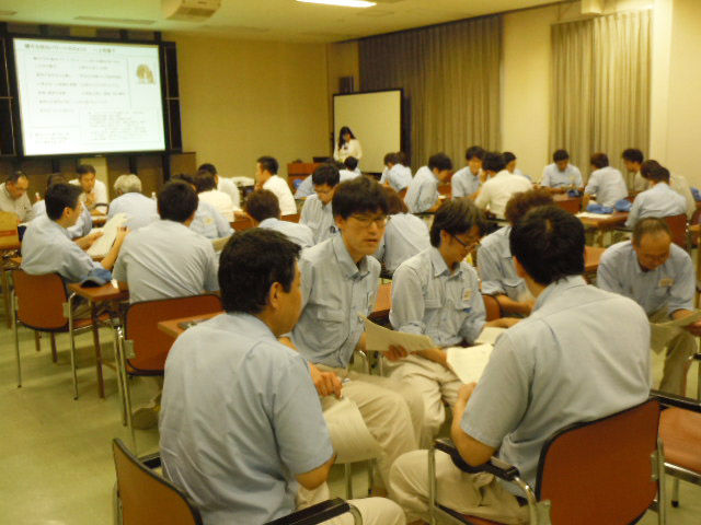 一般社員対象ハラスメント講習会の様子