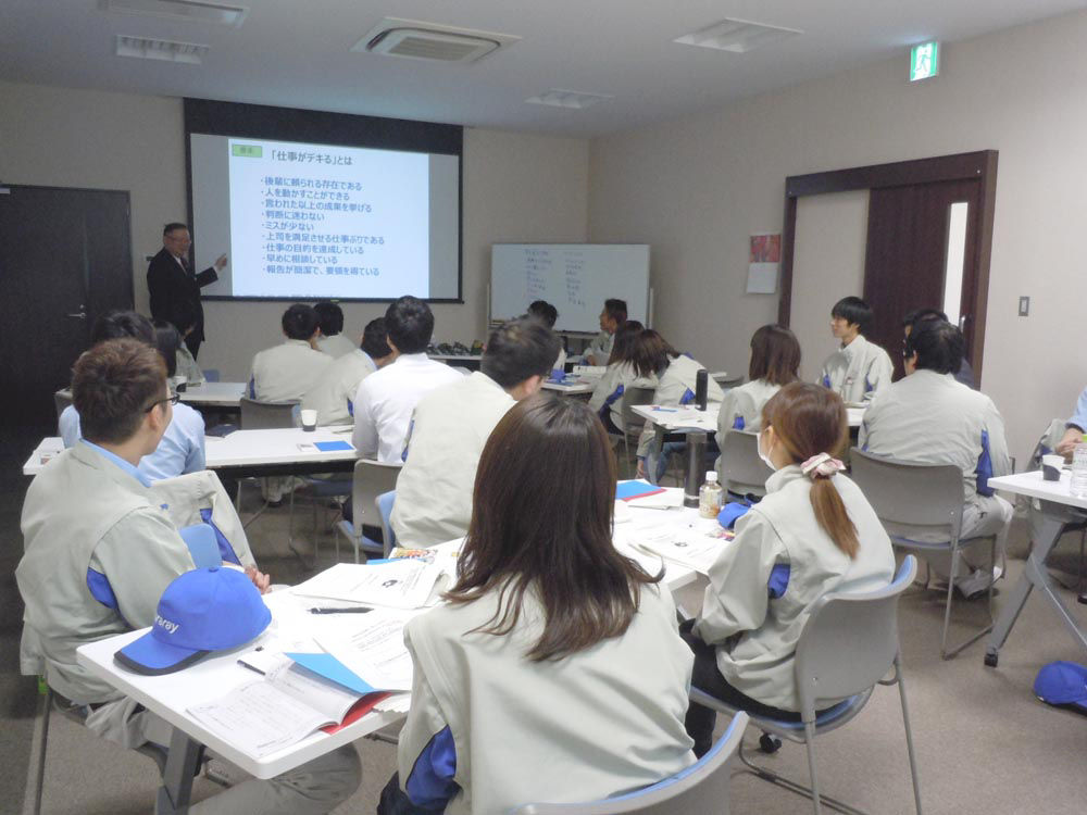 若手社員研修の様子１