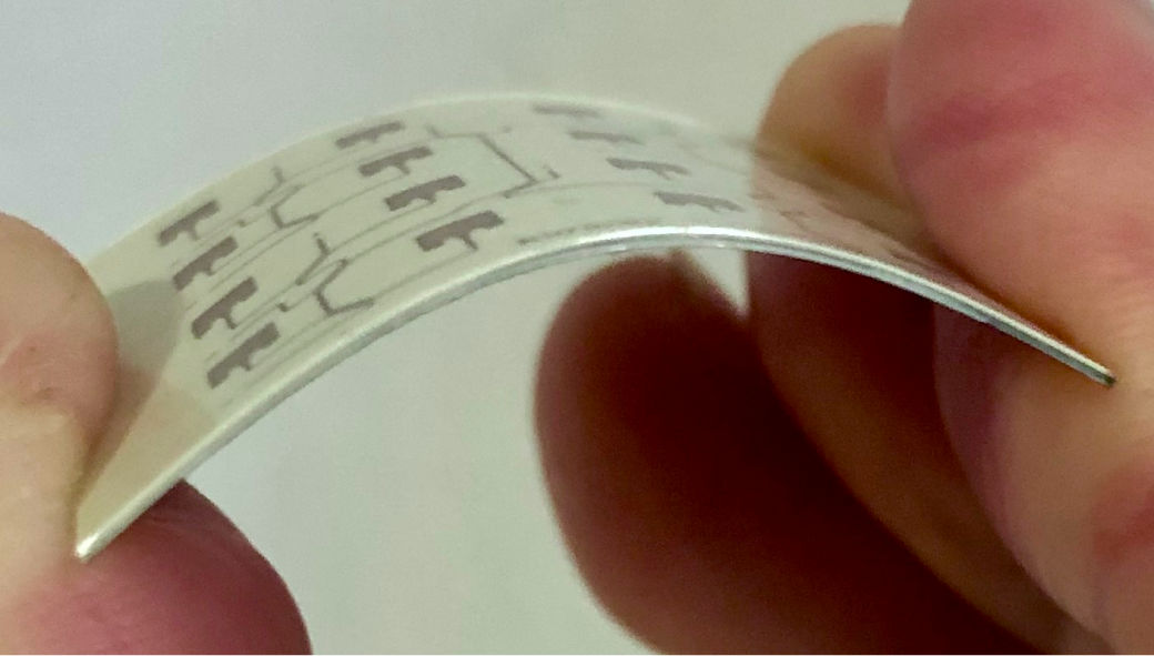 high-performance small-sized antenna