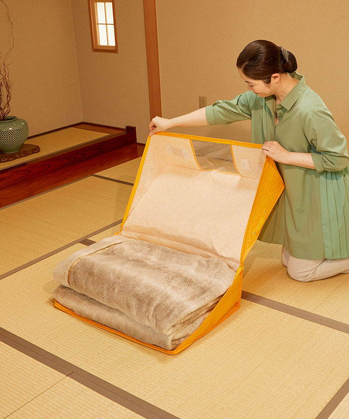 Anti-mite, antibacterial, odor-resistant /Garment & bedding storage bag Use Image