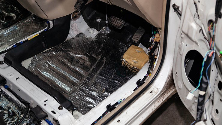 Effective damping on interior panels and pads prevents loud rattling and squeaking