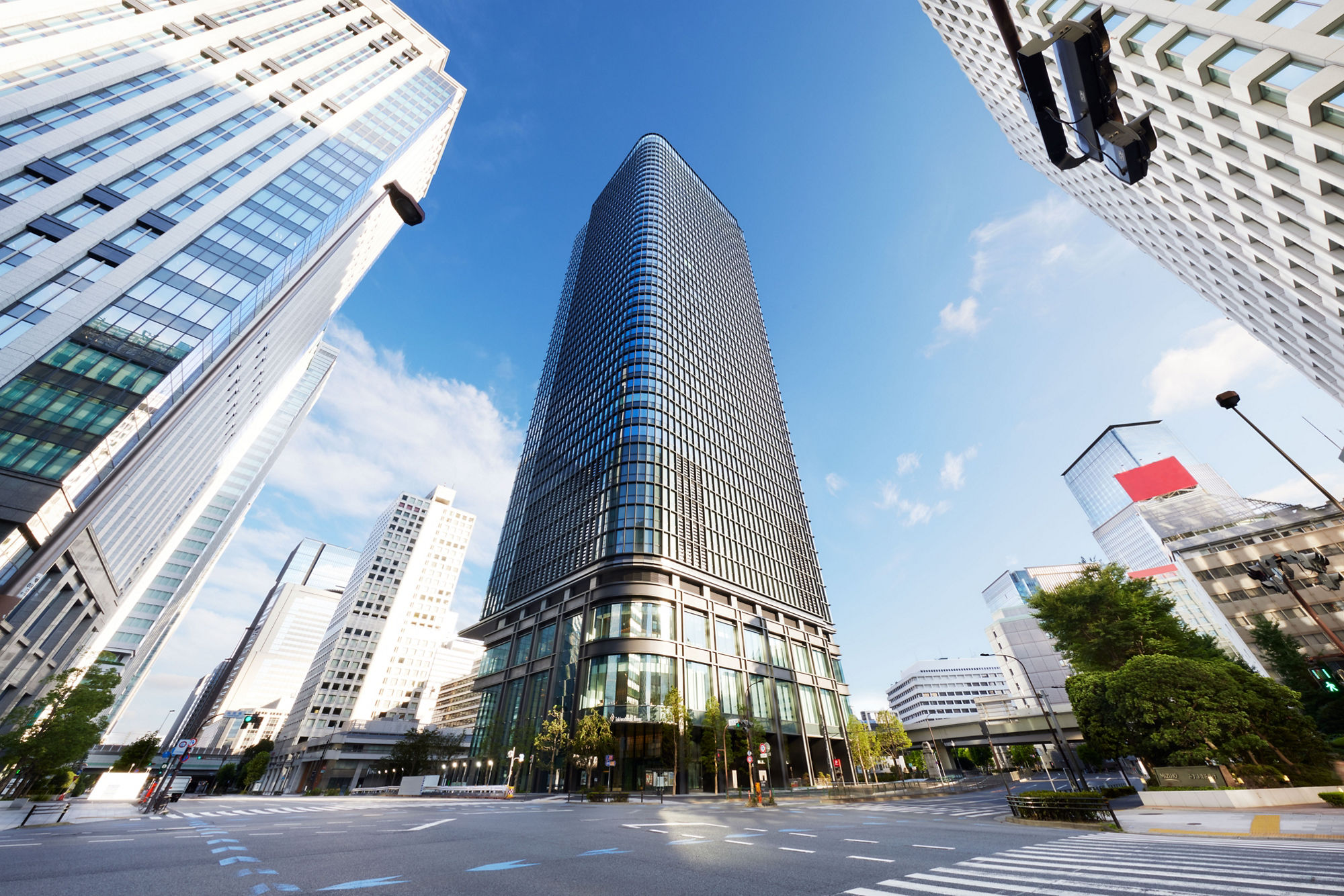 写真 本社ビルの外観