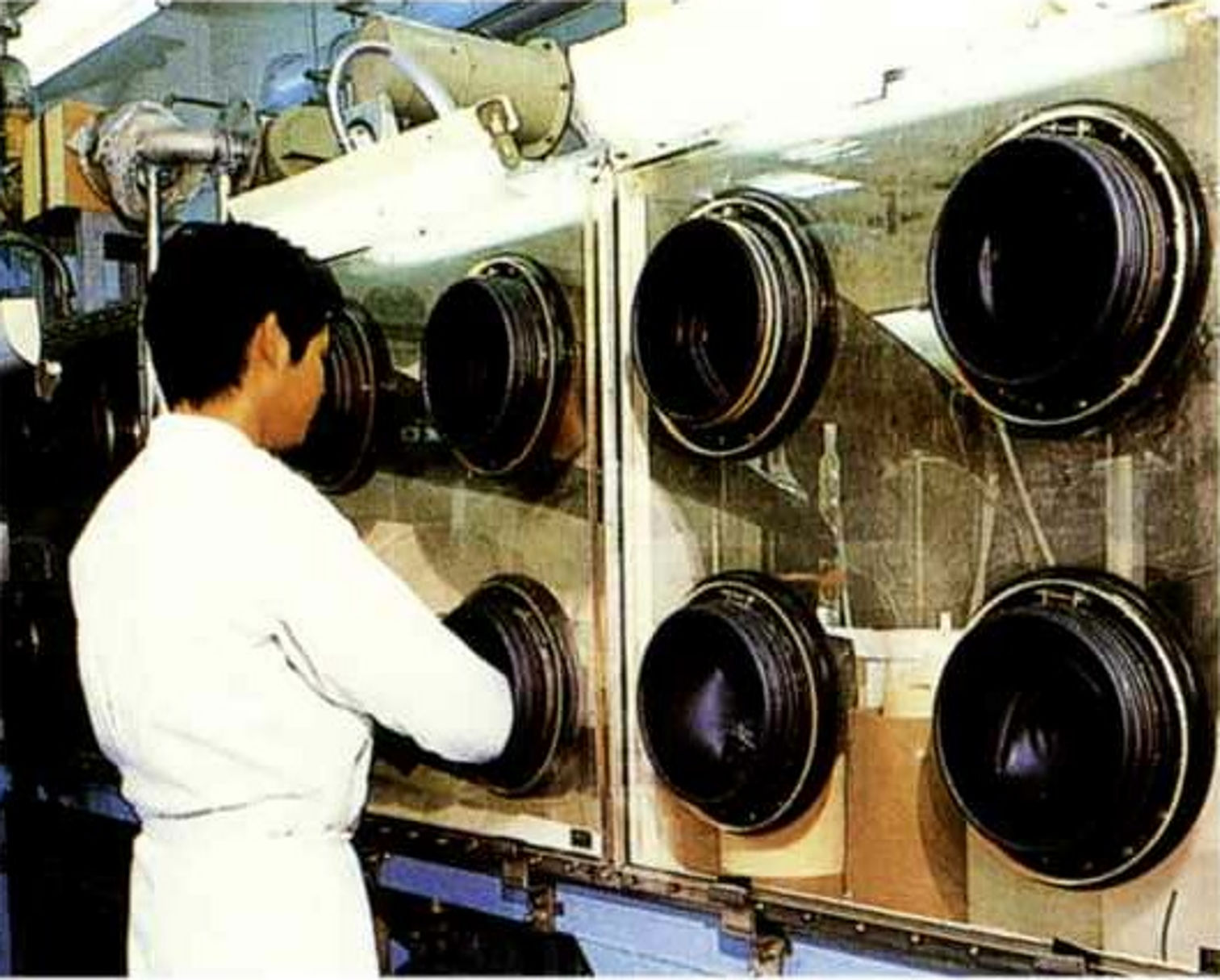 KYOWAGLAS-XA™ Application Image; Adopted for front panels for glove boxes at nuclear facilities.