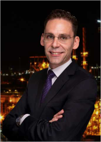 Assistentin des Verkaufsleiters bei Kuraray