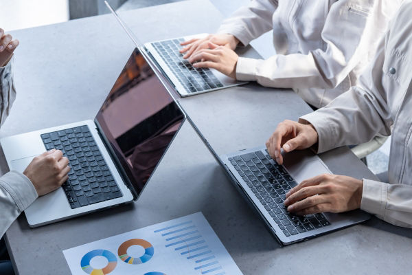 ゴム、エラストマー分野の加工請負　イメージ