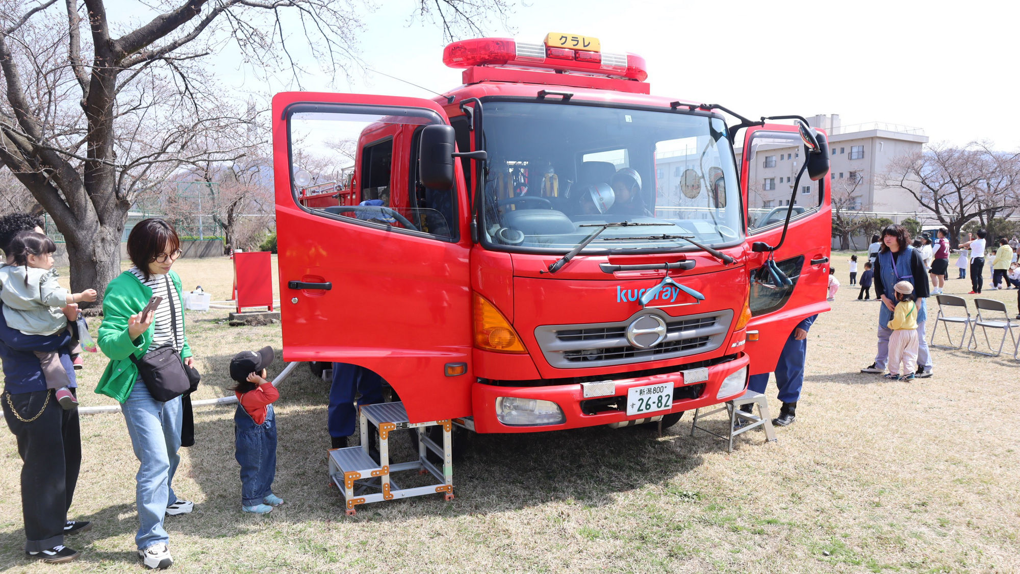 「桜まつり」消防体験