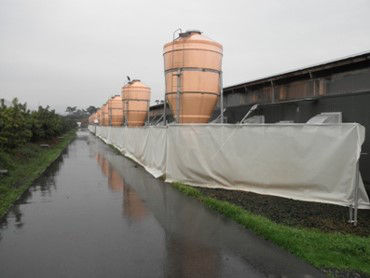 さやか®　使用例（豚舎の外周）