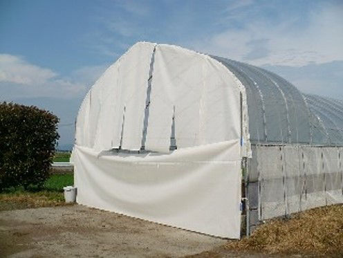 Ammonia odor decomposition mesh Installation Image (greenhouse)