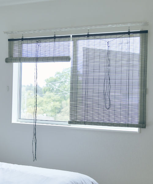 Heat‑shielding roll-up sun shade (Sudare) Use Image