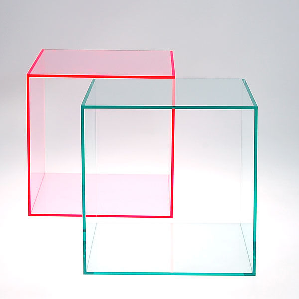 Photo: Acrylic collection case