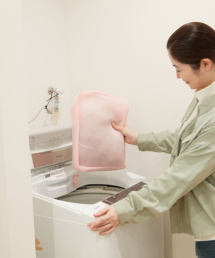洗濯ネットとしても使えるインナーポーチ付き